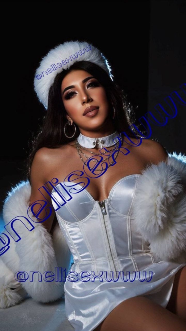 Транссексуалка НЕЛЛИ