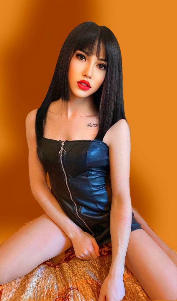 Транссексуалка Карина