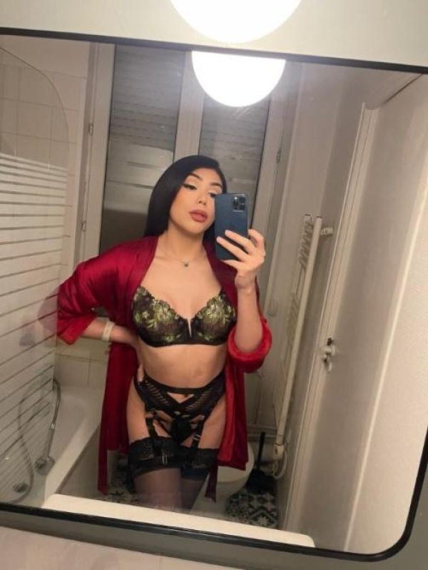 Транссексуалка Саша